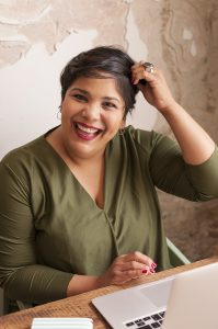 Diona González, psicóloga e hipnosis ericksoniana para niños y adolescentes en barcelona