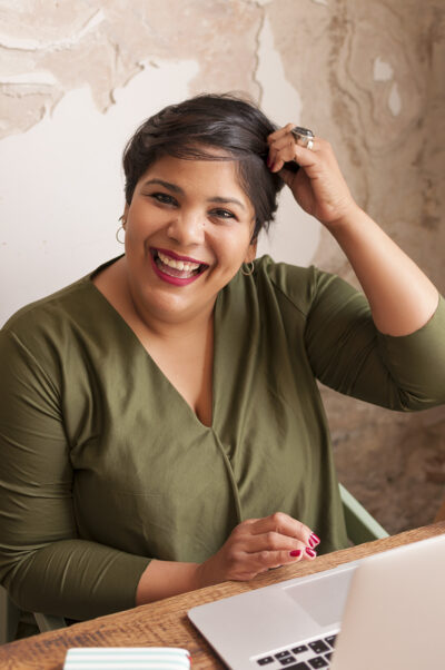Diona González, psicóloga e hipnosis ericksoniana para niños y adolescentes en barcelona Diona González, psicóloga e hipnosis ericksoniana para niños y adolescentes en barcelona